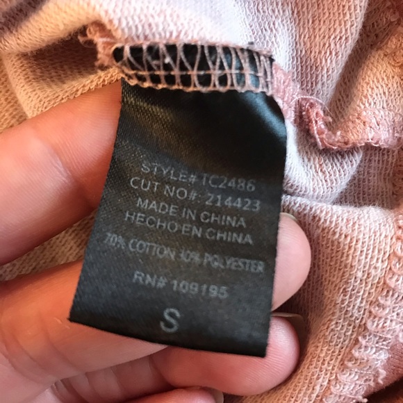 Annabelle Dusty Rose Embroidered Shoulder Cutout Blouse oversized Size Small - Picture 13 of 16